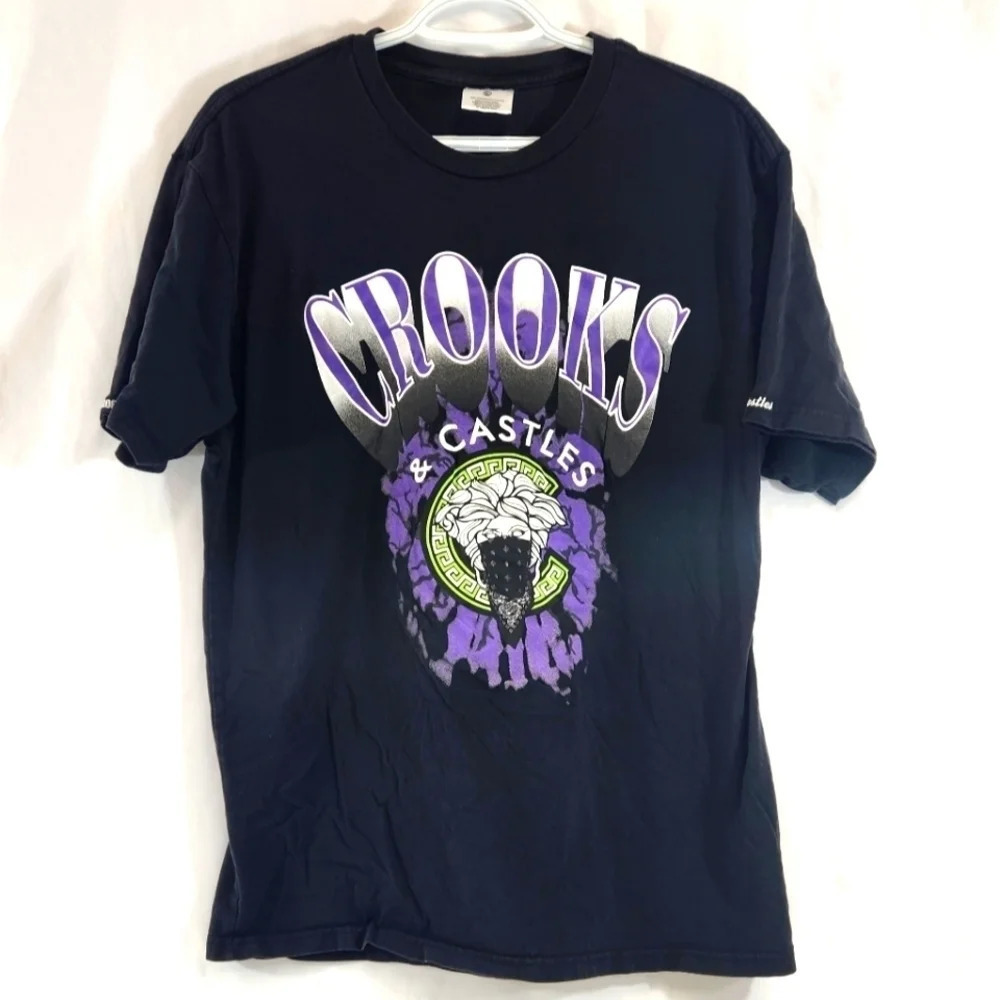 Crooks  and Castles Mens Large Bandana Graphic Tee